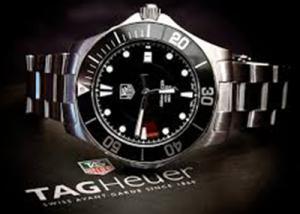 رئيس TAG Heuer يهاجم ساعة ابل