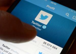 Twitter Moments لتصفح اسهل و اعمق لتويتر