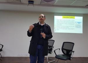 أحمد عشماوي : فتح الباب لطلاب الحاسبات للحصول على برنامج تدريب لـ "Embadded Systems " للمرة الأولى