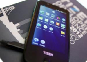 أول هاتف ذكي من سامسونج بنظام Tizen فى روسيا الشهر المقبل