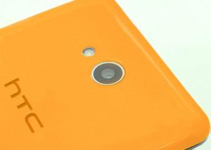 HTC" " هواتفها المتوسطة بنظم اندرويد 4.3